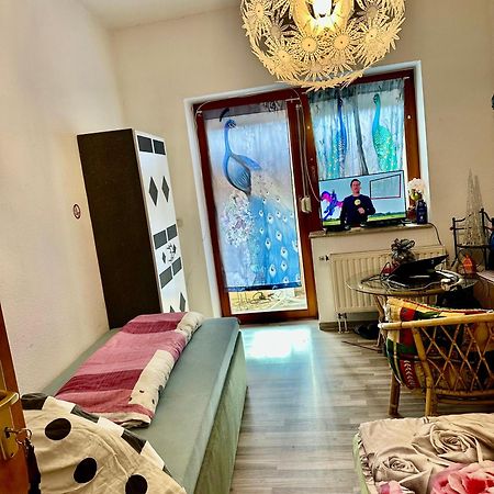 Ferienzimmer Healing Und Montuerwohnung Weißenfels エクステリア 写真